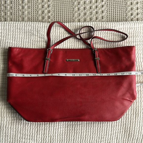 Nine West red tote - Picture 8 of 8